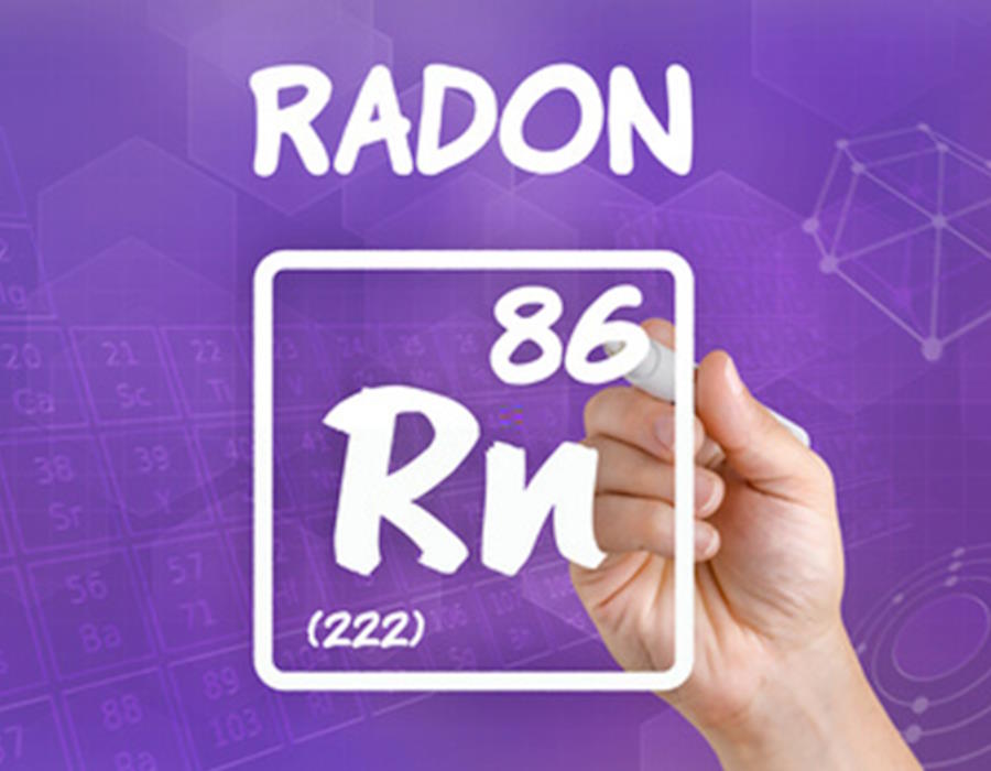 Symbolbild: „Chemisches Symbol für Radon in weißer Schrift auf lila Untergrund. Radon ist ein radioaktives Edelgas, das aus dem Erdreich in Gebäude eindringen kann. Symbolbild: „Chemisches Symbol für Radon in weißer Schrift auf lila Untergrund. Radon ist ein radioaktives Edelgas, das aus dem Erdreich in Gebäude eindringen kann.